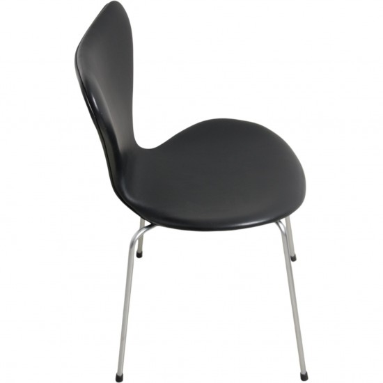Sæt med 6 Arne Jacobsen Syver stole i sort læder