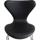 Sæt med 6 Arne Jacobsen Syver stole i sort læder