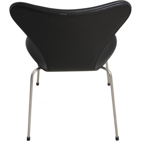 Sæt med 6 Arne Jacobsen Syver stole i sort læder