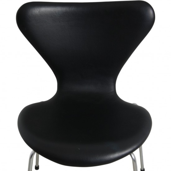 Sæt med 6 Arne Jacobsen Syver stole i sort læder
