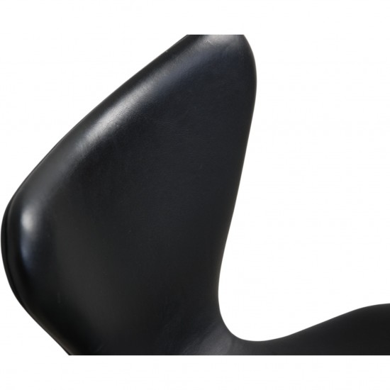 Sæt med 6 Arne Jacobsen Syver stole i sort læder