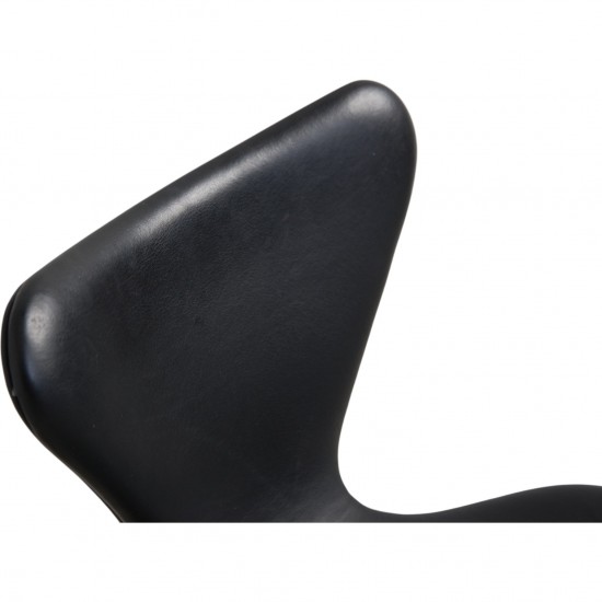 Sæt med 6 Arne Jacobsen Syver stole i sort læder