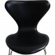 Sæt med 8 Arne Jacobsen Syver stole i sort læder