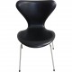 Sæt med 8 Arne Jacobsen Syver stole i sort læder