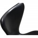Sæt med 8 Arne Jacobsen Syver stole i sort læder
