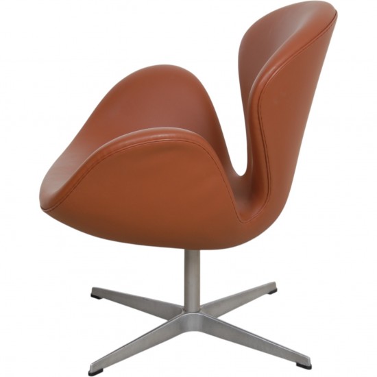 Arne Jacobsen Svanen stol i valnød læder