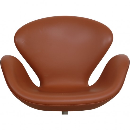Arne Jacobsen Svanen stol i valnød læder