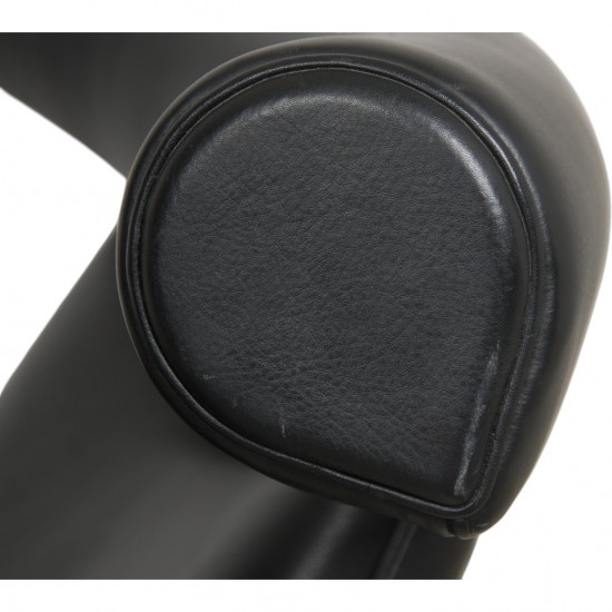 Hans Wegner OX chair in black leather