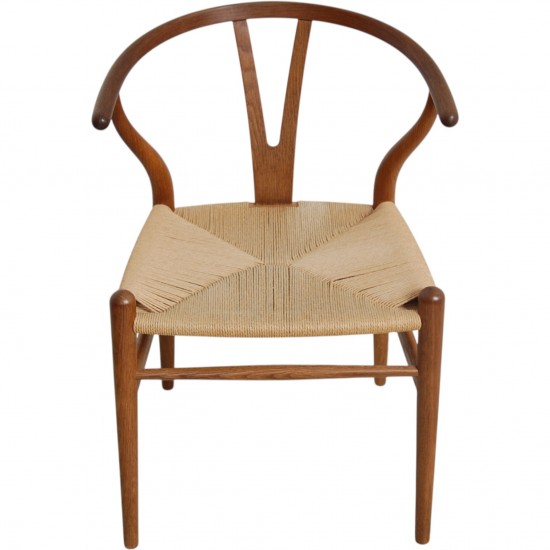 Sæt med 8 Hans Wegner Y-stole CH24 i røget eg