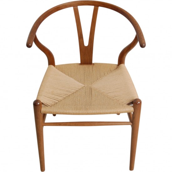 Sæt med 8 Hans Wegner Y-stole CH24 i røget eg