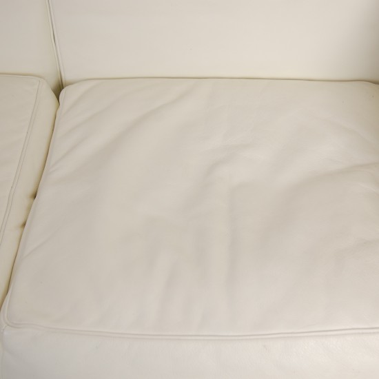 Le Corbusier LC2 2.seater sofa in white leather