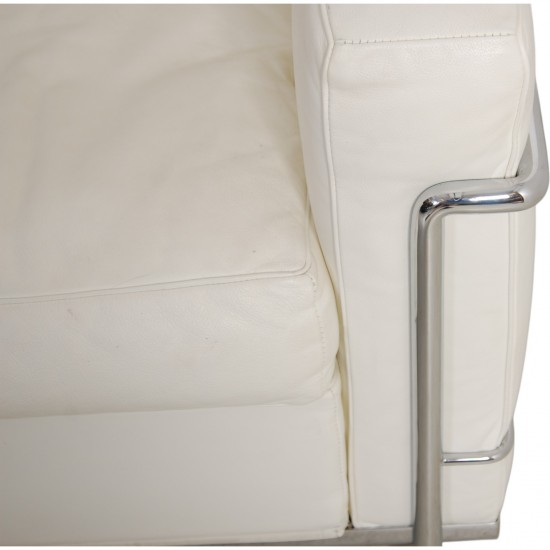 Le Corbusier LC2 2.seater sofa in white leather