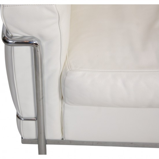 Le Corbusier LC2 2.seater sofa in white leather