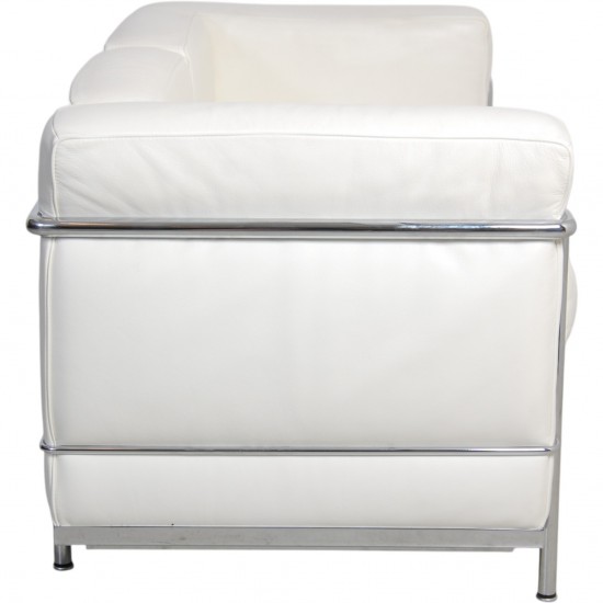 Le Corbusier LC2 2.seater sofa in white leather