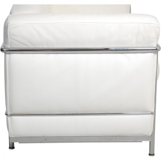 Le Corbusier LC2 2.seater sofa in white leather