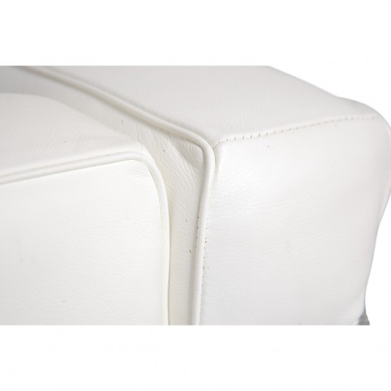 Le Corbusier LC2 2.seater sofa in white leather