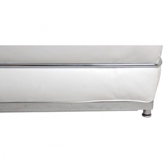 Le Corbusier LC2 2.seater sofa in white leather