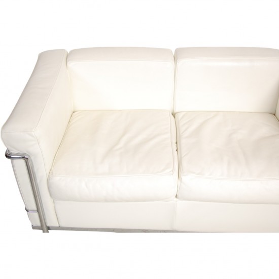 Le Corbusier LC2 2.seater sofa in white leather
