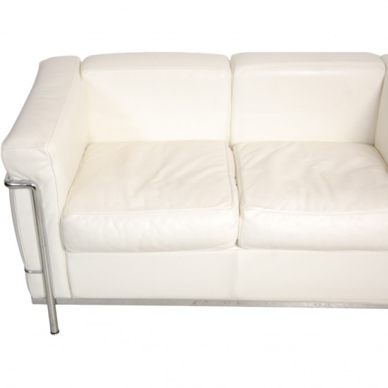 Le Corbusier LC2 2.seater sofa in white leather