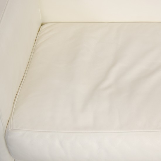 Le Corbusier LC2 2.seater sofa in white leather