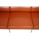 Arne Jacobsen 3-personers 3303 sofa i cognac læder
