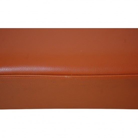 Arne Jacobsen 3-personers 3303 sofa i cognac læder