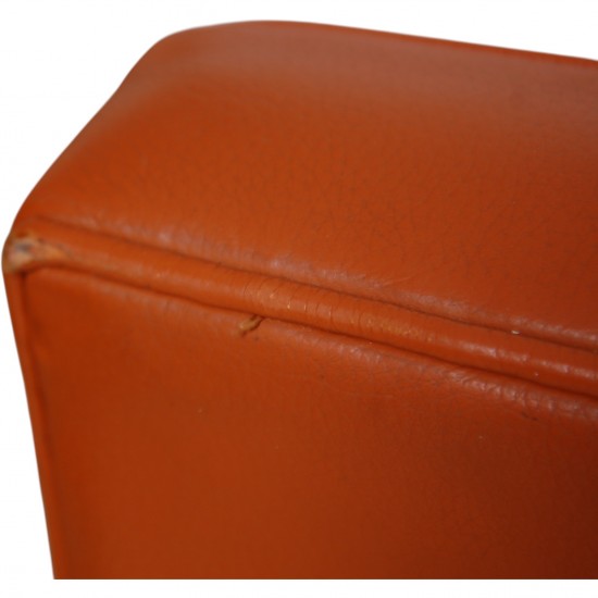 Arne Jacobsen 3-personers 3303 sofa i cognac læder