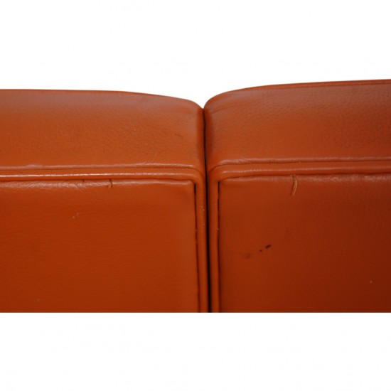 Arne Jacobsen 3-personers 3303 sofa i cognac læder