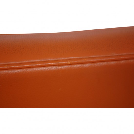 Arne Jacobsen 3-personers 3303 sofa i cognac læder