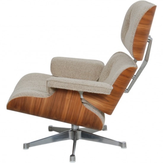 Charles Eames Lounge chair med ottoman i Nubia stof