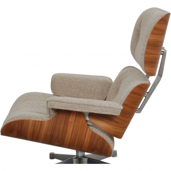 Charles Eames Lounge chair med ottoman i Nubia stof
