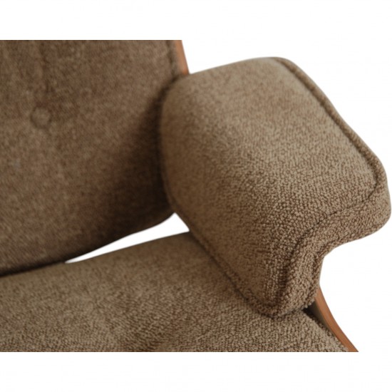 Charles Eames Lounge chair med ottoman i Nubia stof
