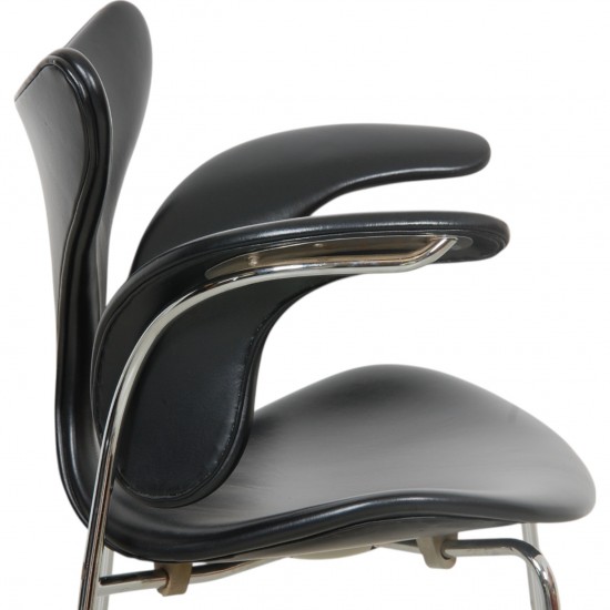 Arne Jacobsen 3208 Lilje stol i sort læder