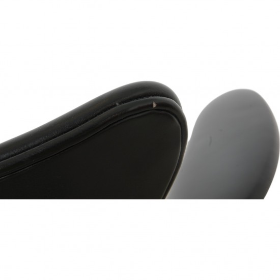 Arne Jacobsen 3208 Lilje stol i sort læder
