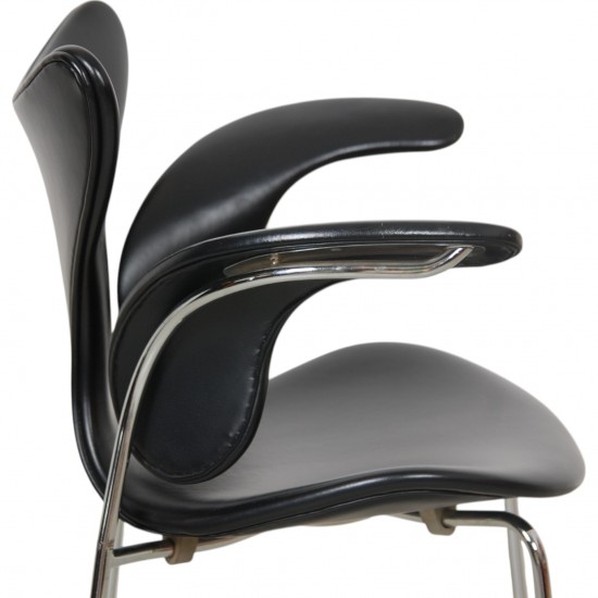 Arne Jacobsen 3208 Lilje stol i sort læder