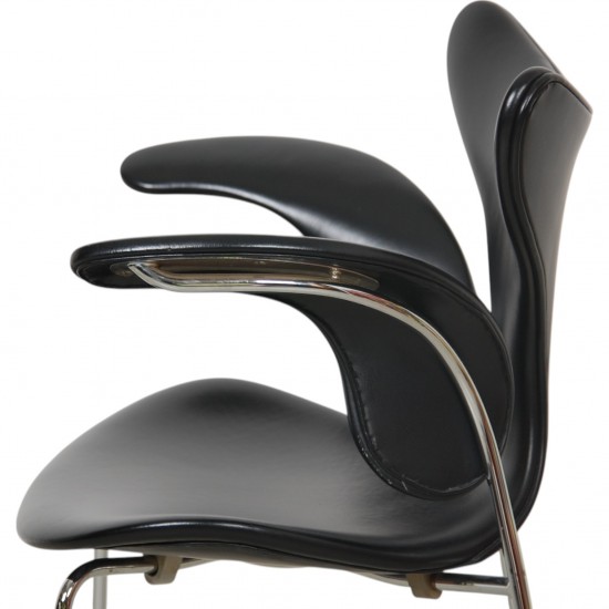 Arne Jacobsen 3208 Lilje stol i sort læder