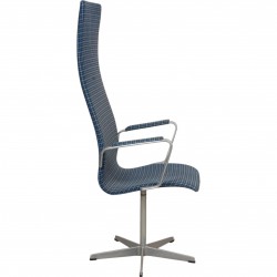 Arne Jacobsen Tall Oxford chair in blue fabric