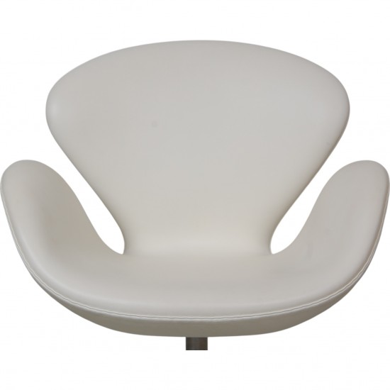 Arne Jacobsen Svanestol i hvidt Aura læder 2011