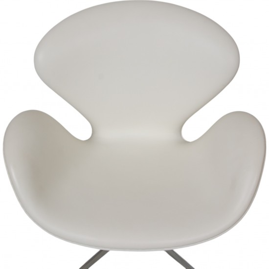 Arne Jacobsen Svanestol i hvidt Aura læder 2011