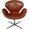 Arne Jacobsen høj Svanestol i patineret cognac anilin læder