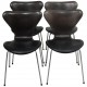Sæt af 4 Arne Jacobsen Syver stole i patineret sort anilin læder