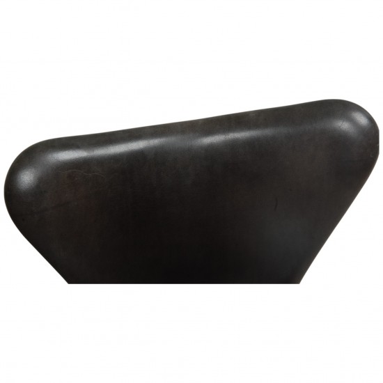 Sæt af 4 Arne Jacobsen Syver stole i patineret sort anilin læder