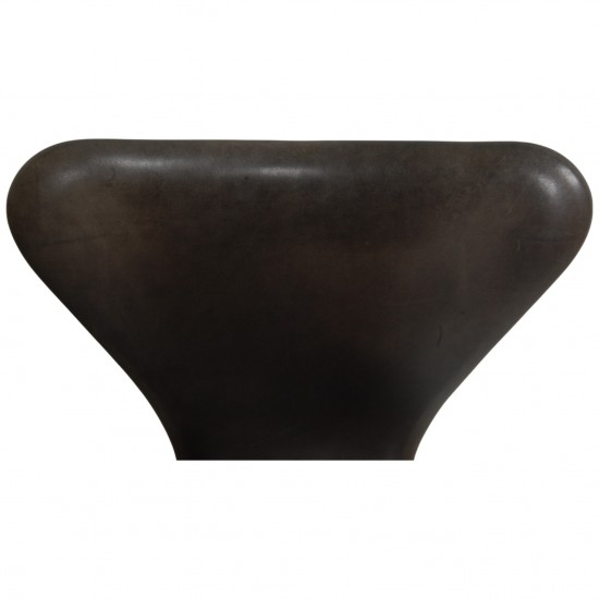 Sæt af 4 Arne Jacobsen Syver stole i patineret sort anilin læder