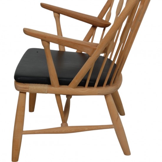 Hans Wegner Påfuglestol af ask og teak