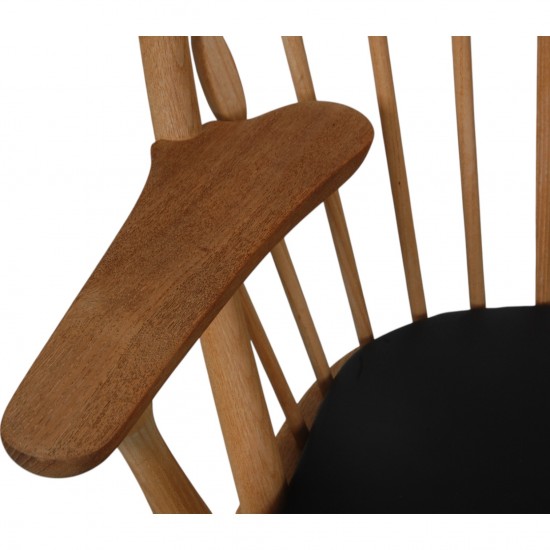 Hans Wegner Påfuglestol af ask og teak