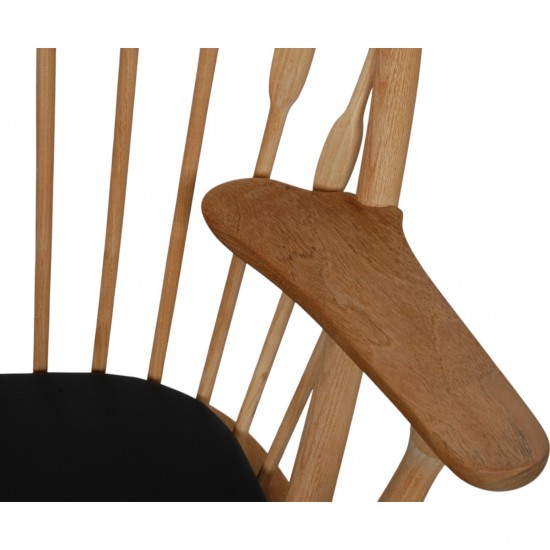 Hans Wegner Påfuglestol af ask og teak