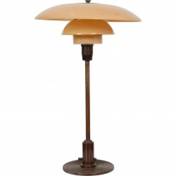 Poul Henningsen PH3/2 table lamp with rosa glass shades