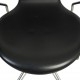 Arne Jacobsen 3217 Syver kontorstol i sort Essential læder
