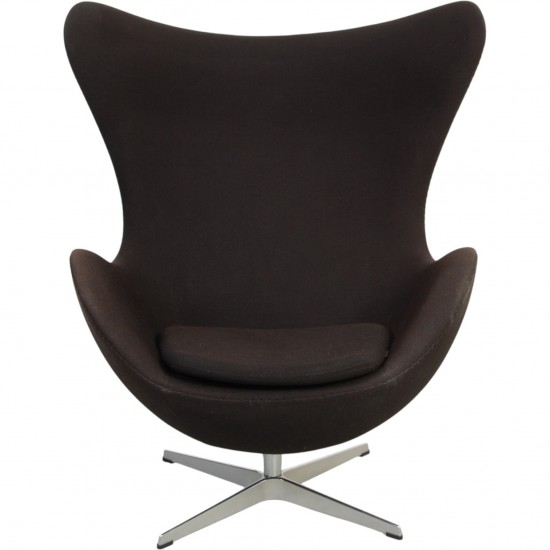 Arne Jacobsen Ægget stol i sort stof 2012
