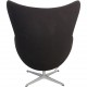 Arne Jacobsen Ægget stol i sort stof 2012